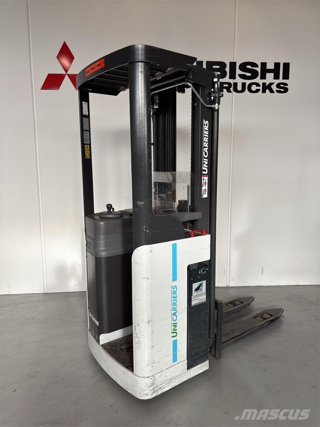 Atlet A160 Самохідні електроштабелери