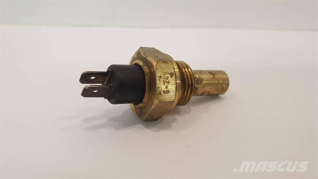  FMG/Ösa 894097 Двигуни