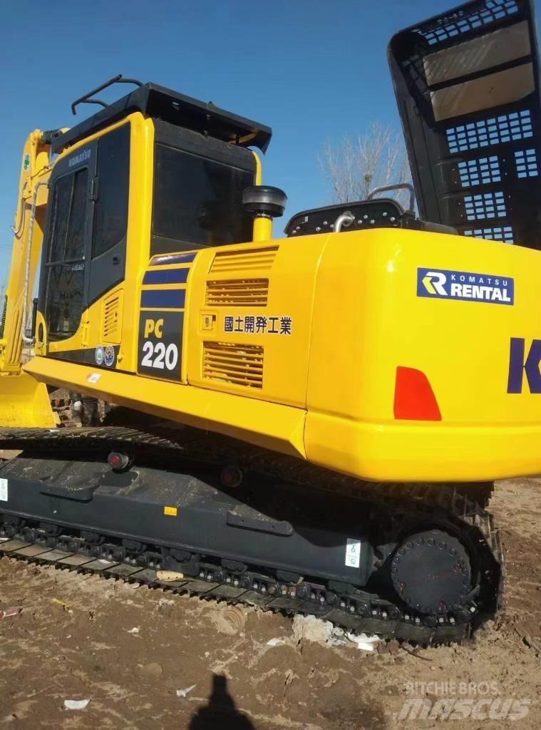 Komatsu PC 220-8 Гусеничні екскаватори