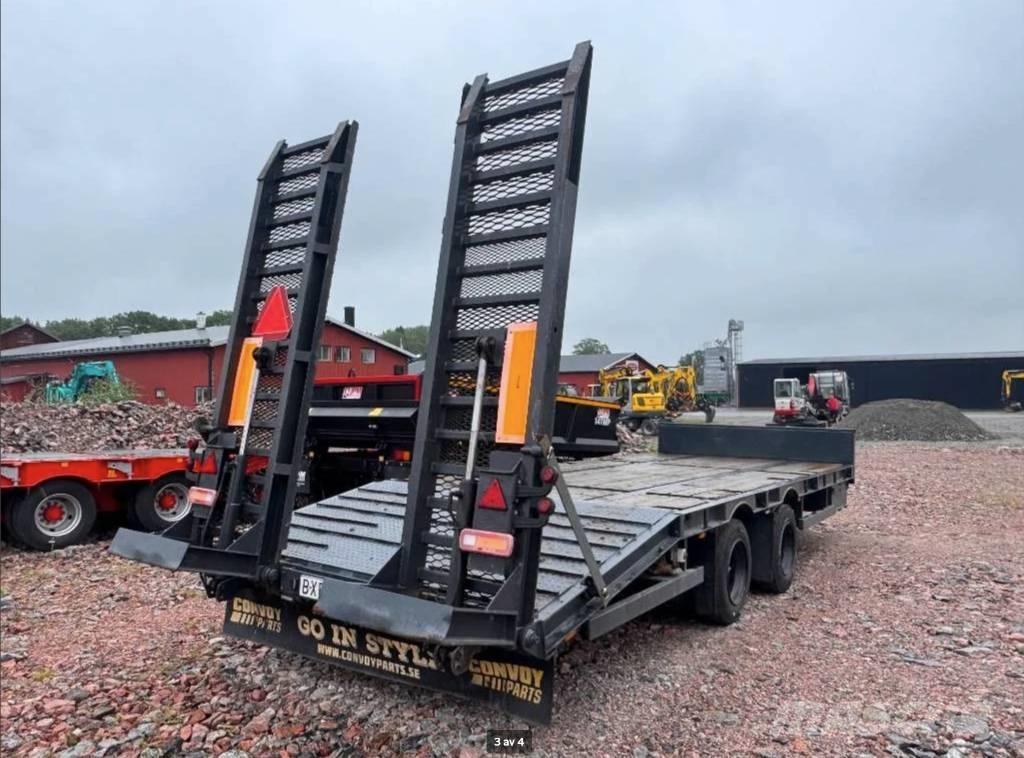 NC Cat 1 Trailer Низькорамні причепи