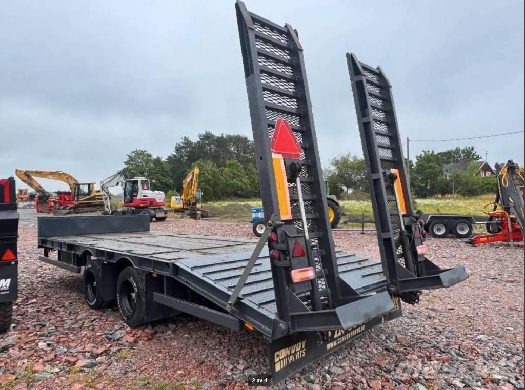 NC Cat 1 Trailer Низькорамні причепи