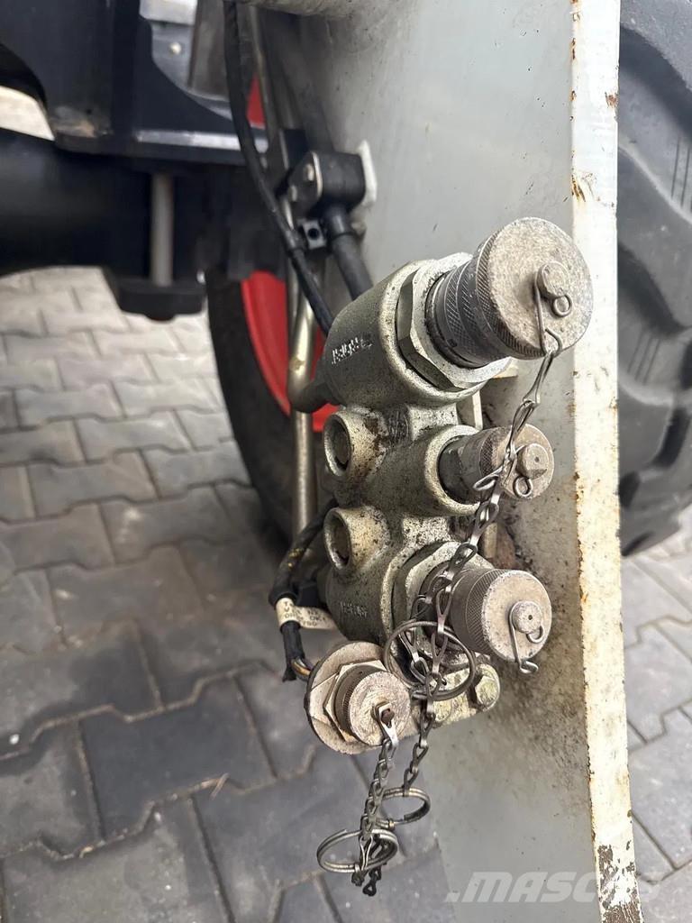 Bobcat L85 Фронтальні навантажувачі