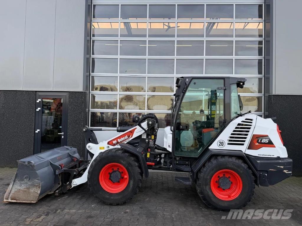 Bobcat L85 Фронтальні навантажувачі