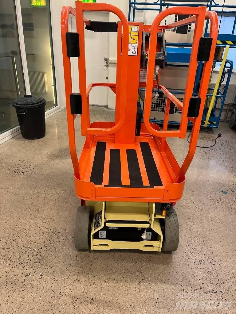JLG 1230 ES Підйомники-ножиці