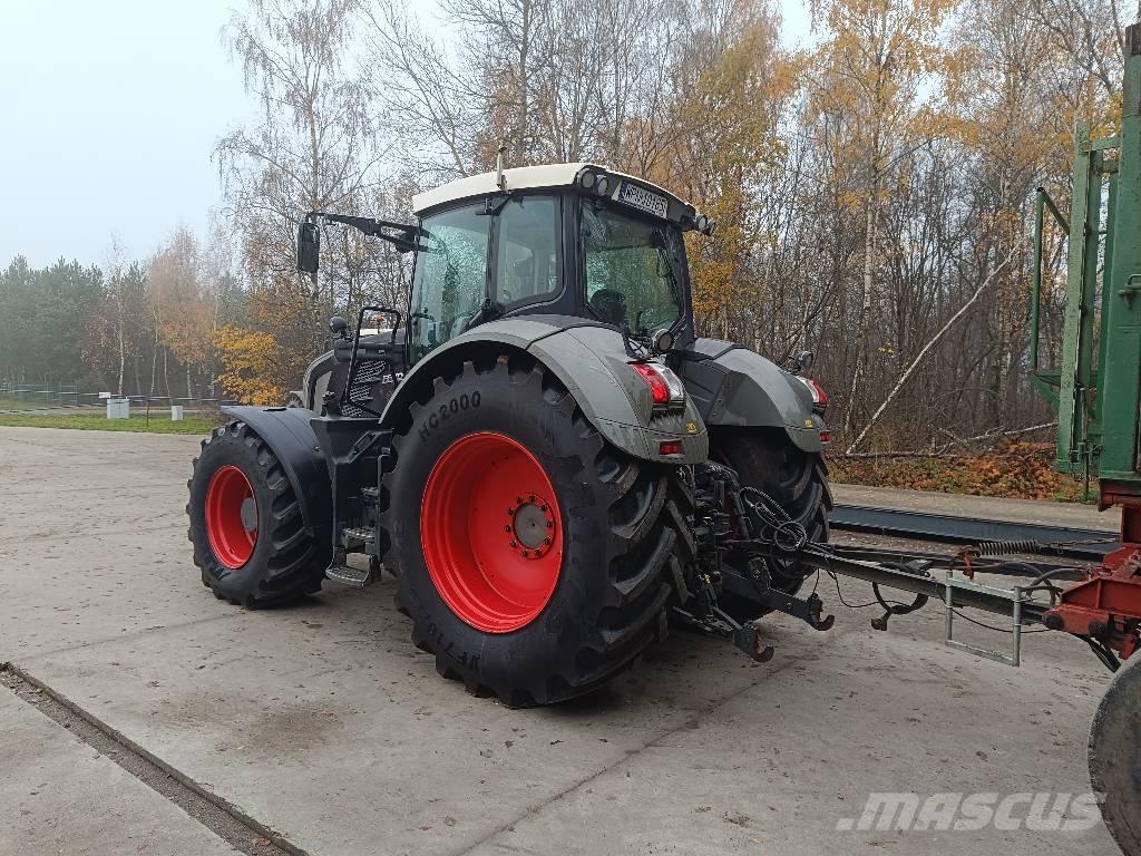 Fendt 828 Vario Трактори
