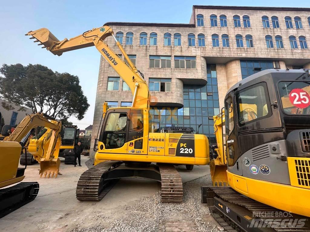 Komatsu PC 220-8 Гусеничні екскаватори