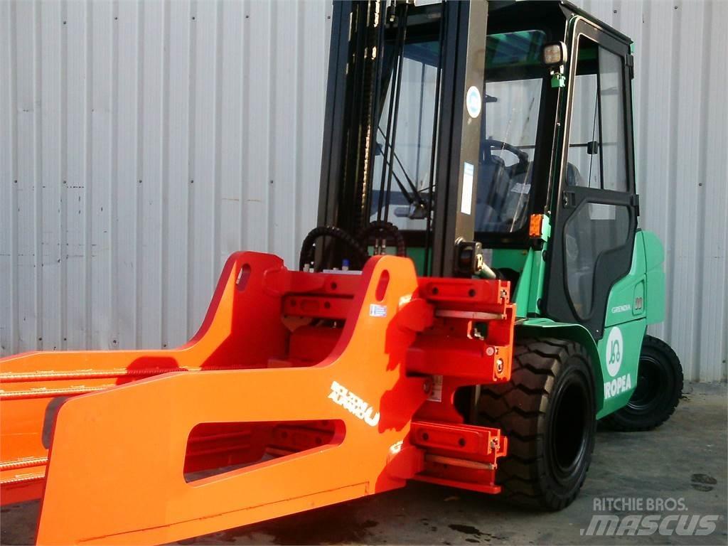 Mitsubishi FD30NTD Дизельні навантажувачі