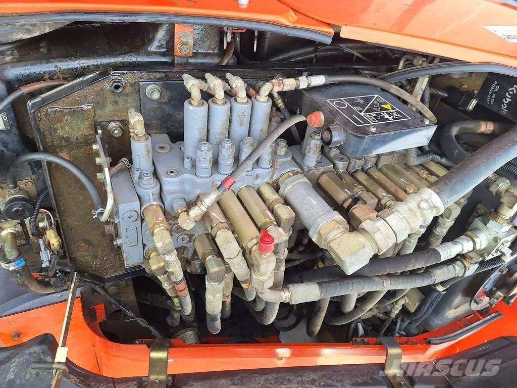 Kubota KX080 Середні екскаватори 7т. - 12т.