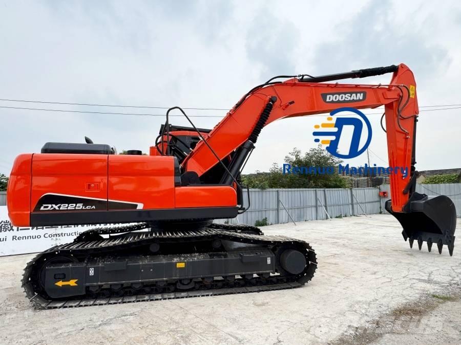 Doosan DX 225 LCA Гусеничні екскаватори