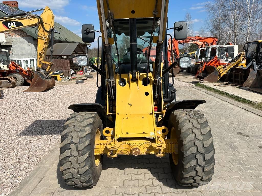 CAT 906 H 2 Фронтальні навантажувачі