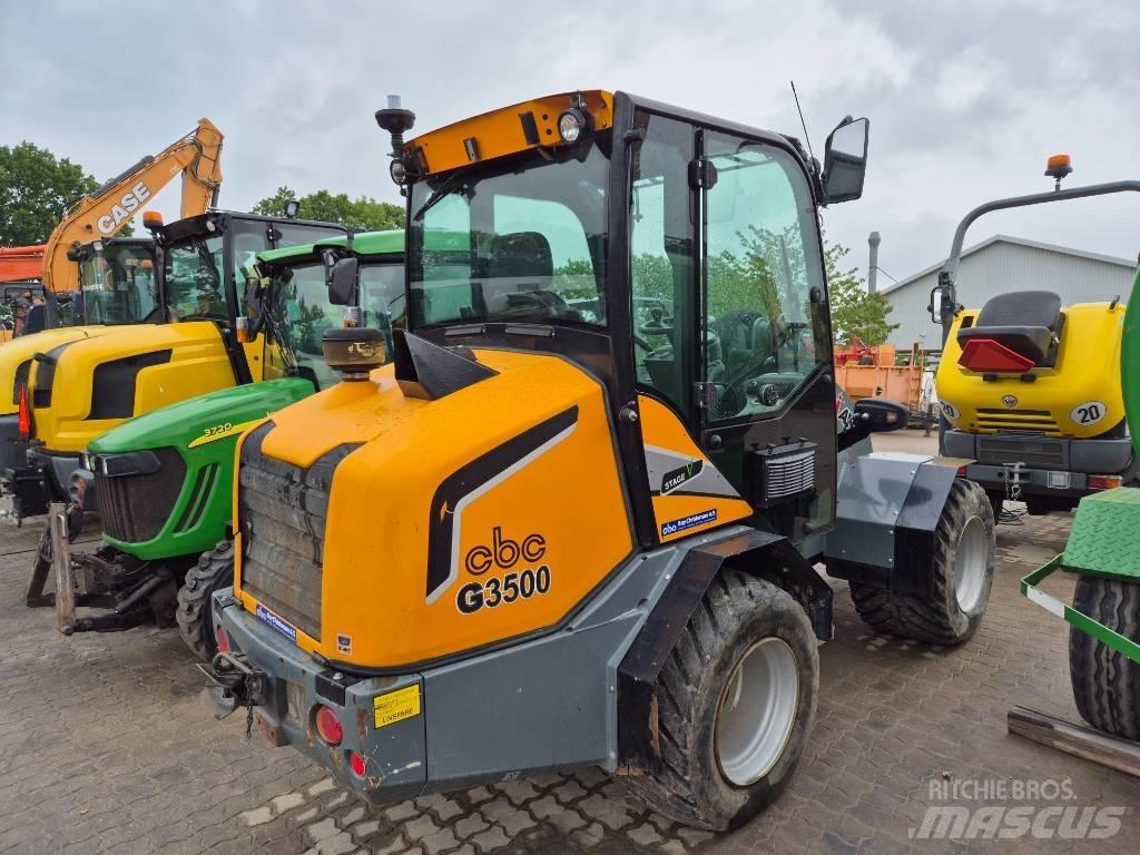 GiANT G3500 Малі навантажувачі