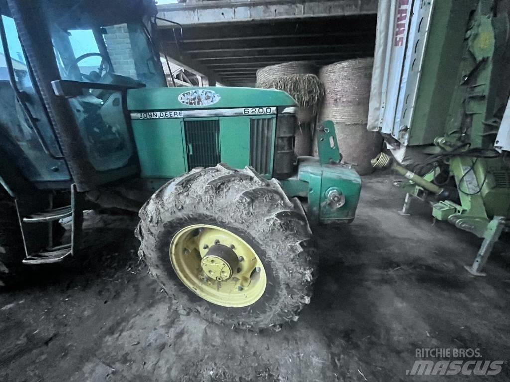John Deere 6200 Трактори