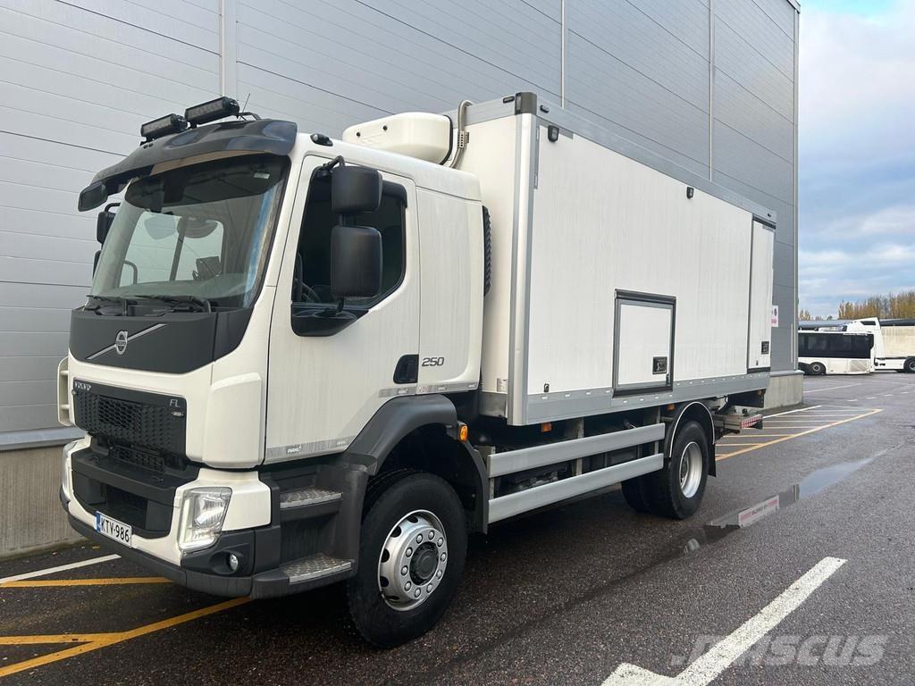 Volvo FL Фургони