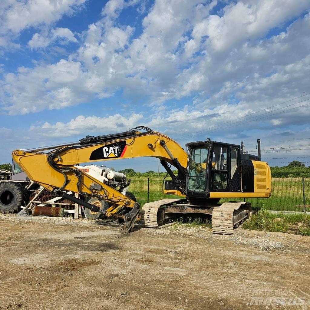 CAT 320 E Гусеничні екскаватори