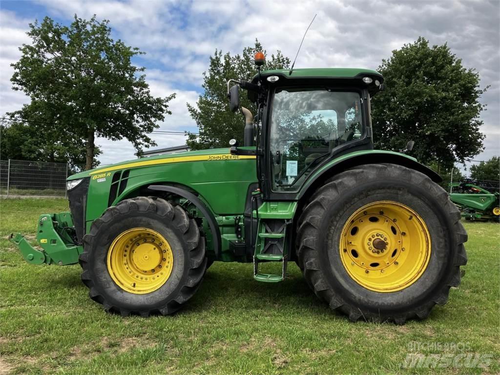 John Deere 8285R Трактори