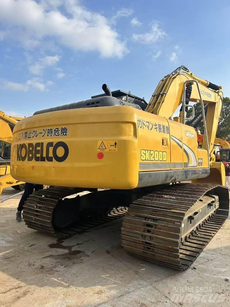 Kobelco SK 200D Гусеничні екскаватори