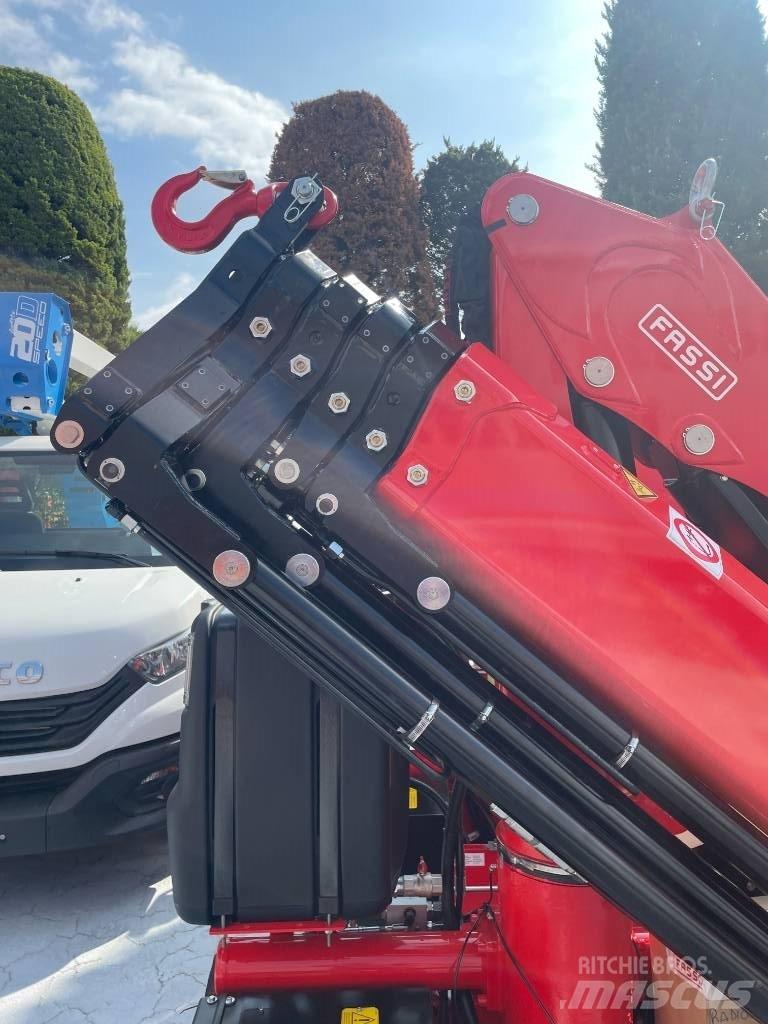 Fassi F195A.1.25 Крани вантажників