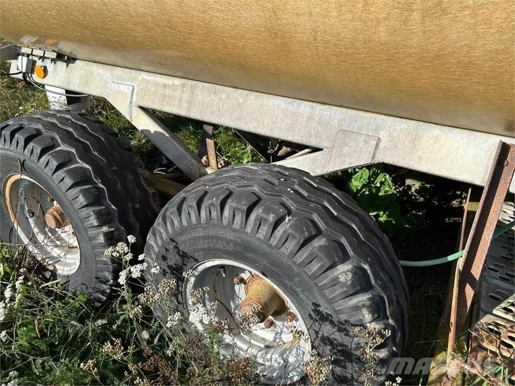 Chemo 310/65 Напівпричепи-автоцистерни