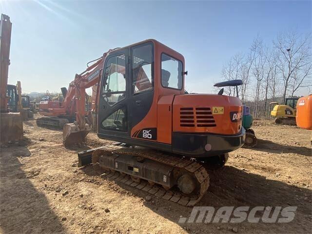 Doosan DX80 Середні екскаватори 7т. - 12т.