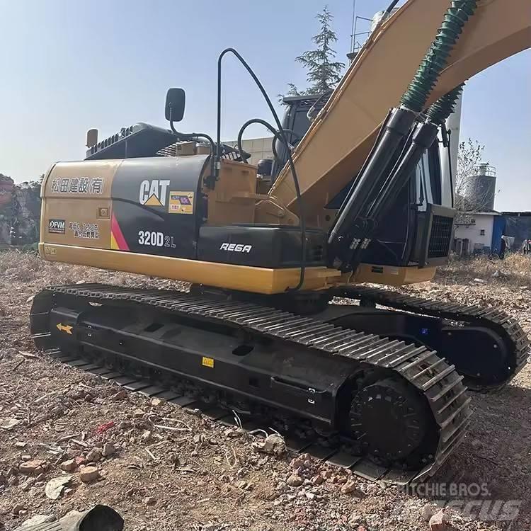 CAT 320 D2L Гусеничні екскаватори