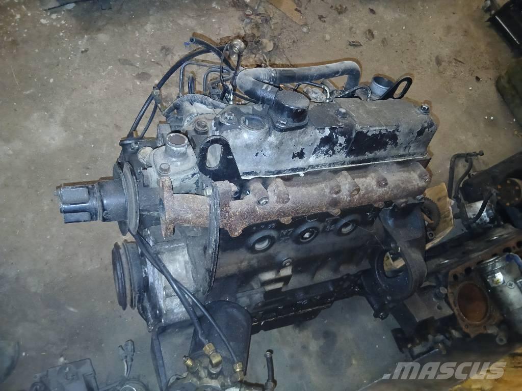 Yanmar 4TNE82 Двигуни