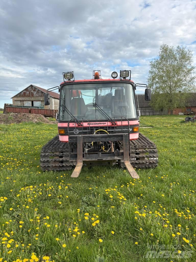  Pisten Bully 230DR Комунальна техніка - Інші