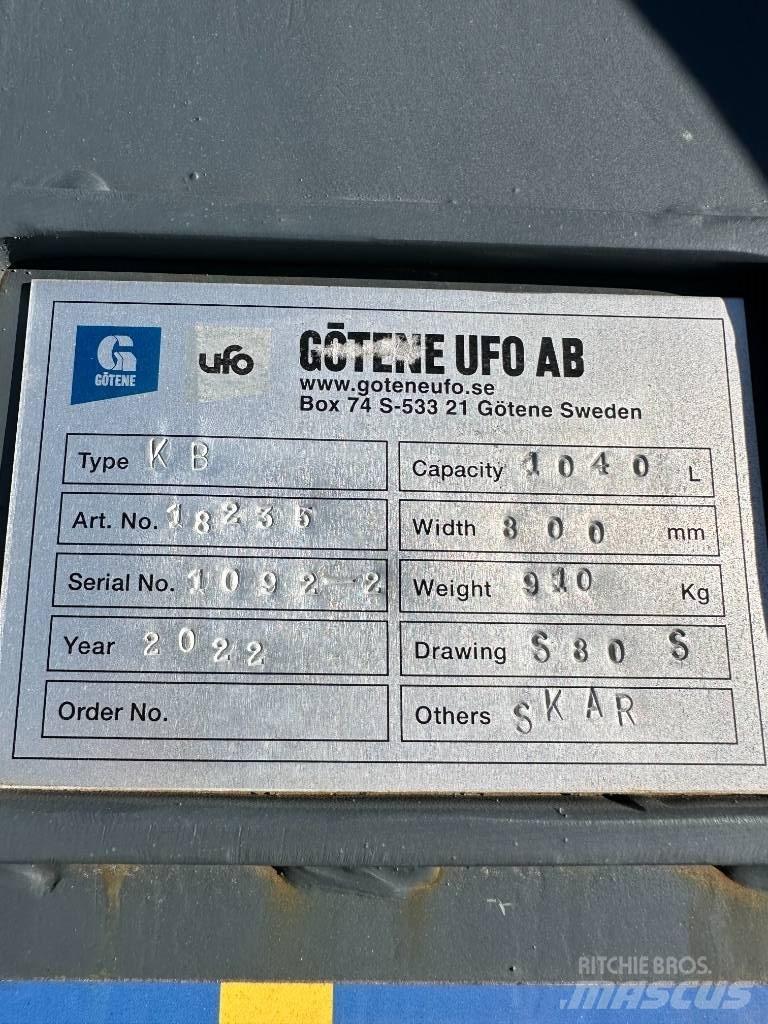 UFO KB-S80 Гусеничні екскаватори