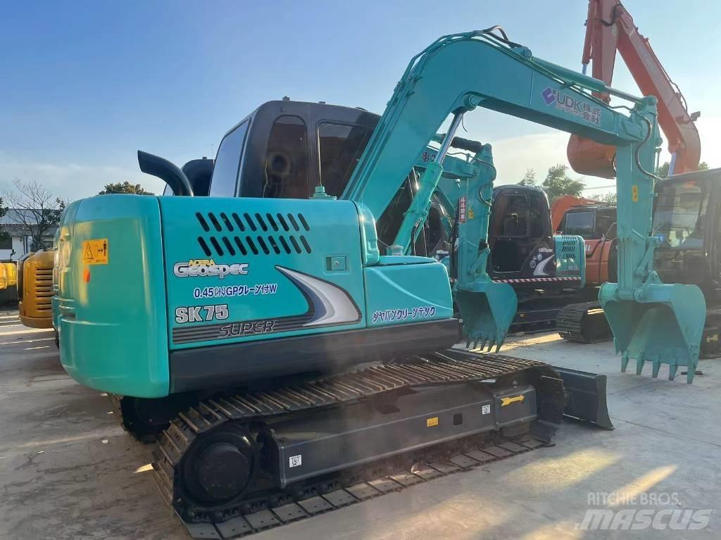 Kobelco SK75-8 Гусеничні екскаватори