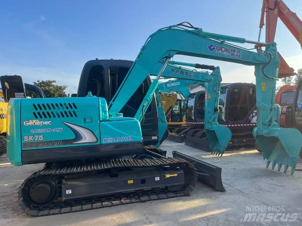 Kobelco SK75-8 Гусеничні екскаватори