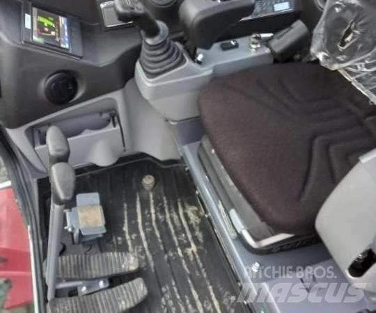 Takeuchi TB 240 DPF Міні-екскаватори < 7т