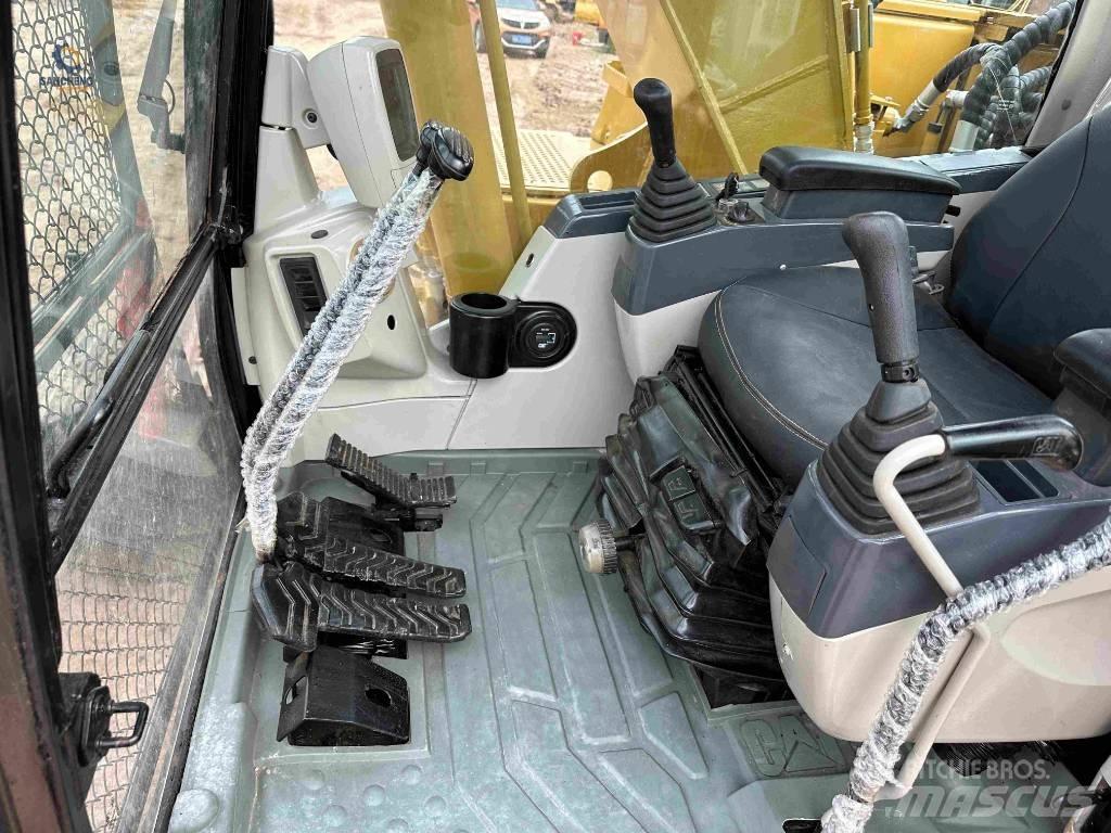 CAT 320 C L Гусеничні екскаватори
