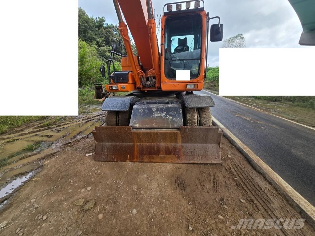 Doosan DX 210 W Колісні екскаватори