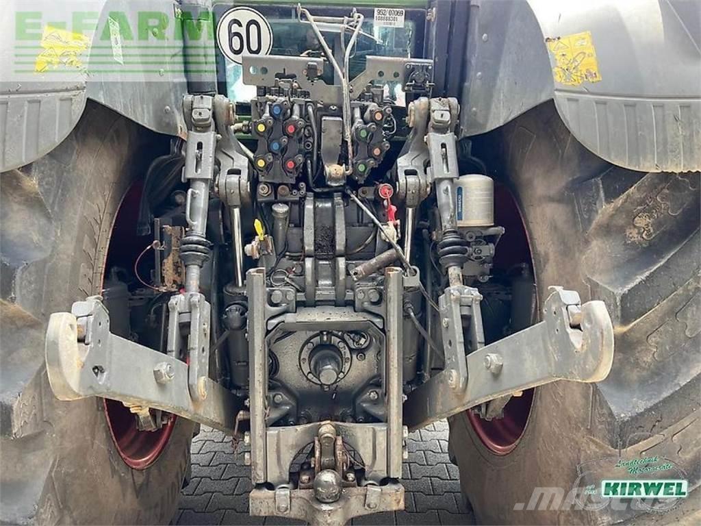 Fendt 933 vario s4 Трактори