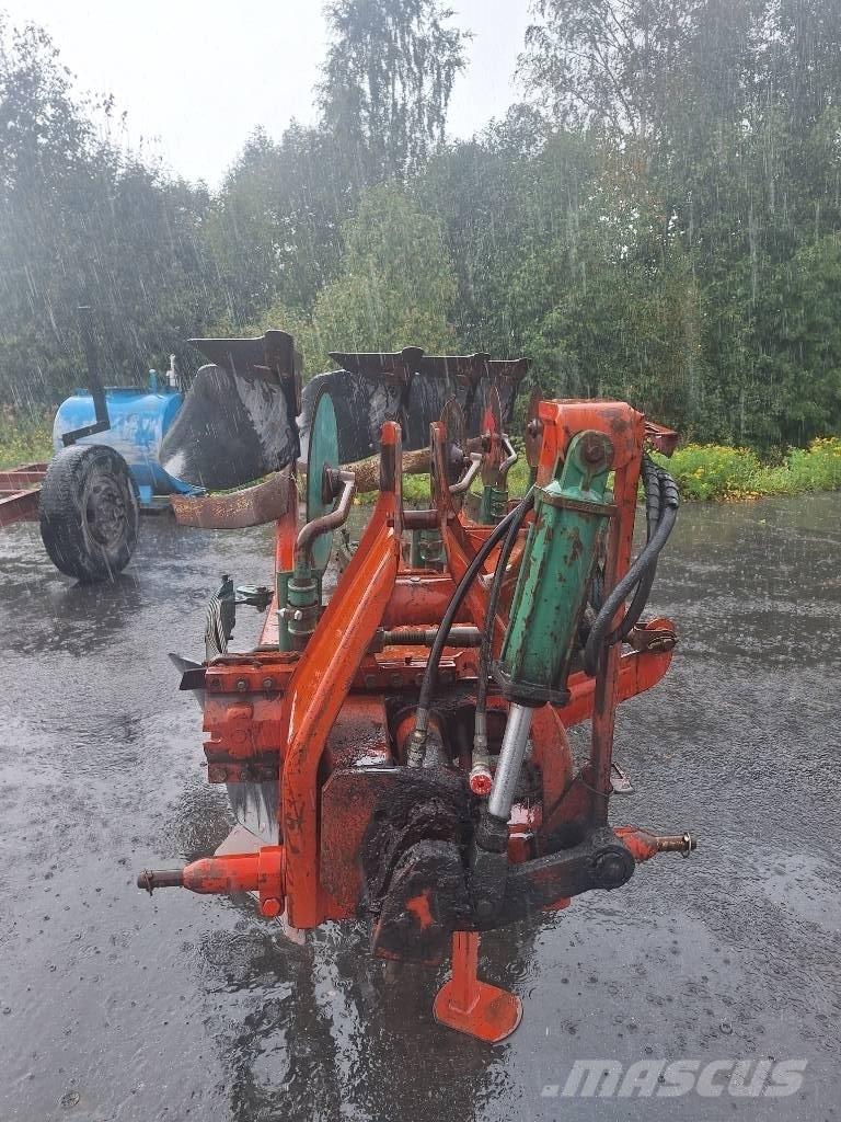 Kverneland W2 Реверсивні плуги