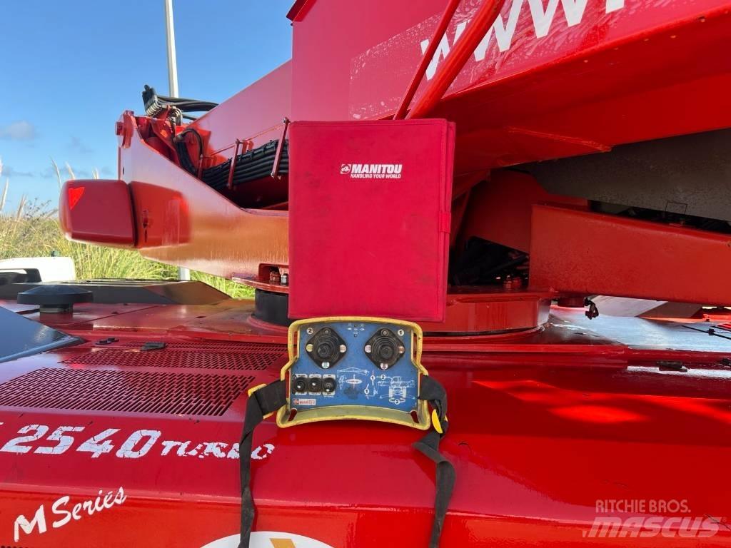 Manitou MRT 2540 Телескопічні навантажувачі