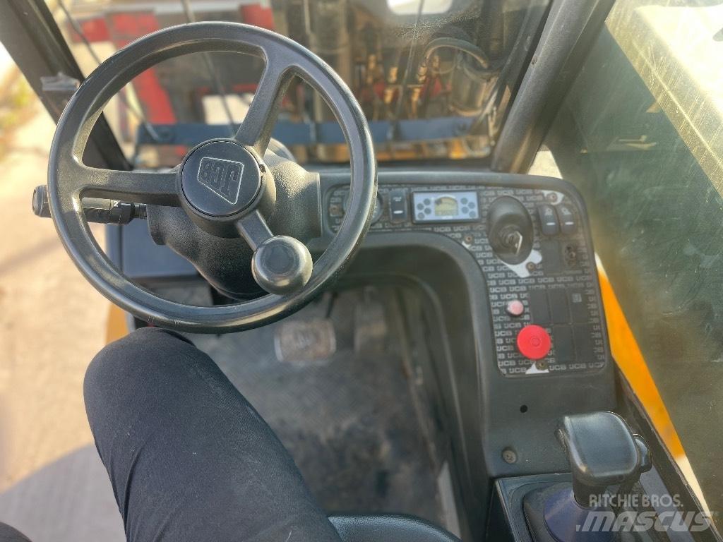 JCB TLT 35 D / 4x4 Телескопічні навантажувачі