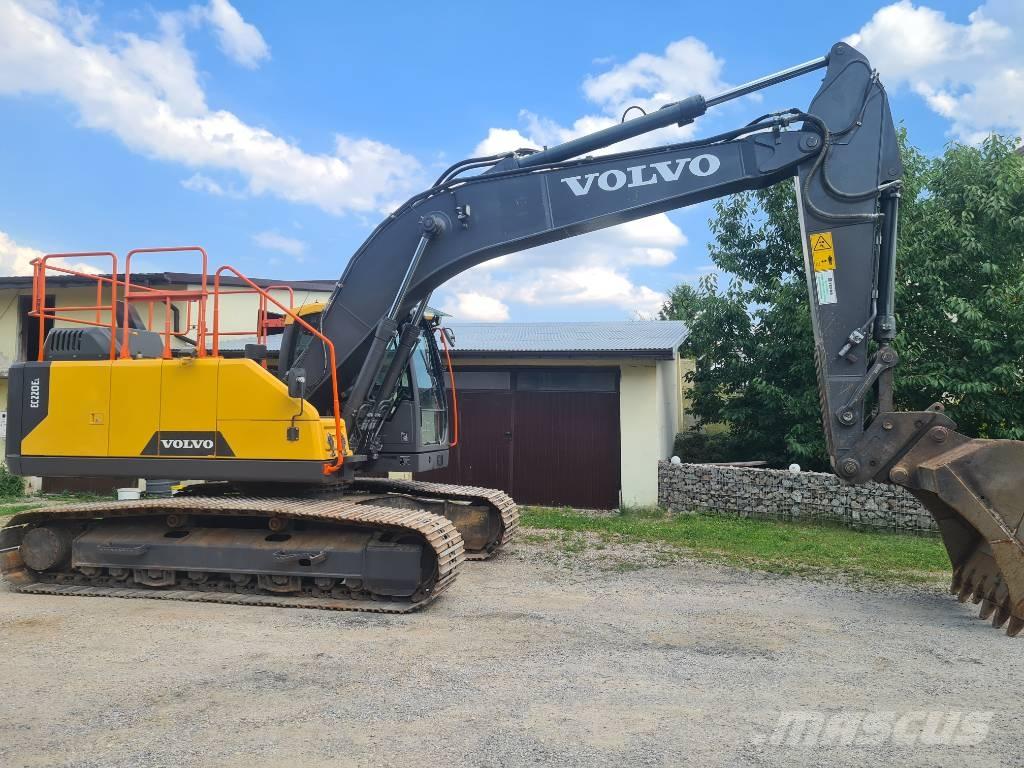 Volvo EC 220 E Гусеничні екскаватори