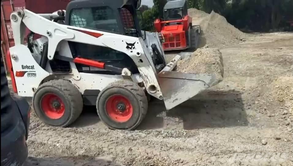 Bobcat S650 Міні-навантажувачі