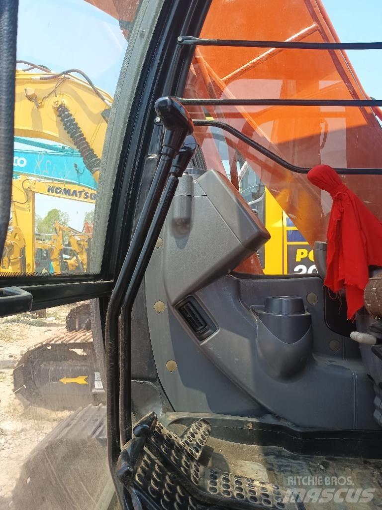 Hitachi ZX 120 Середні екскаватори 7т. - 12т.
