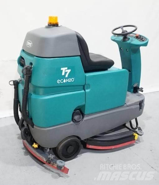 Tennant T7 Підлогомиючі машини