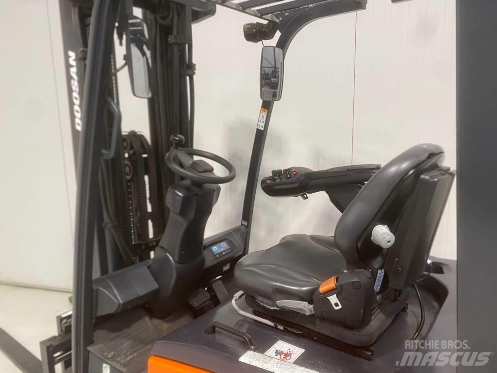 Doosan B18X-7 Електронавантажувачі