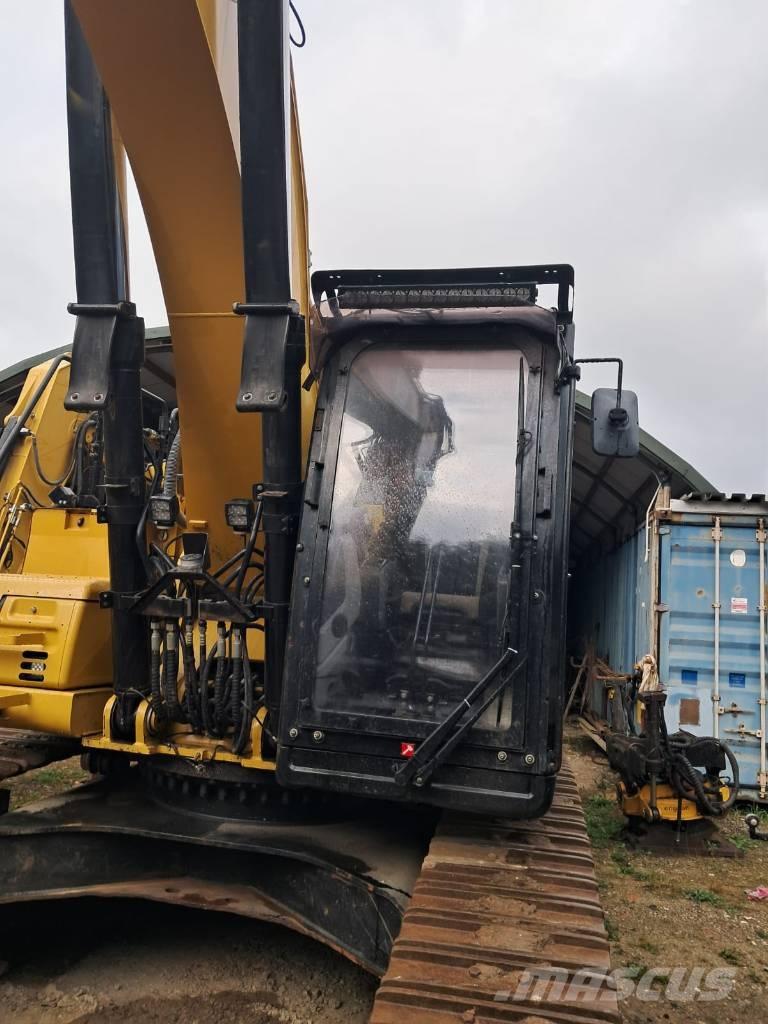 CAT 330FL Гусеничні екскаватори