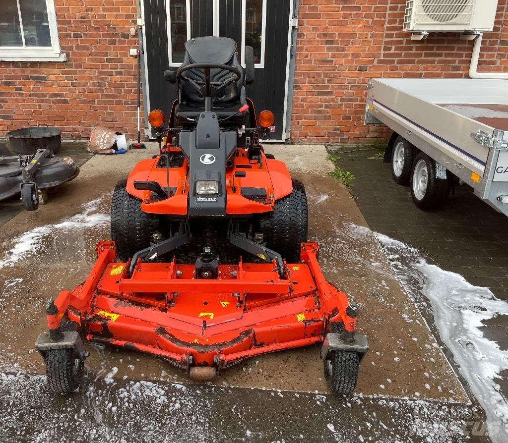 Kubota F 3560 Самохідні газонокосарки