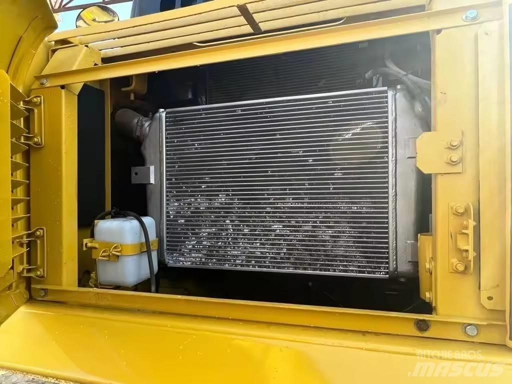Komatsu PC 300 Гусеничні екскаватори