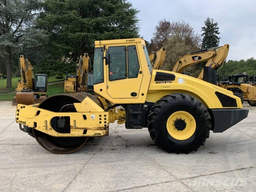 Bomag BW 213 D H-4 i Ущільнювачі грунту