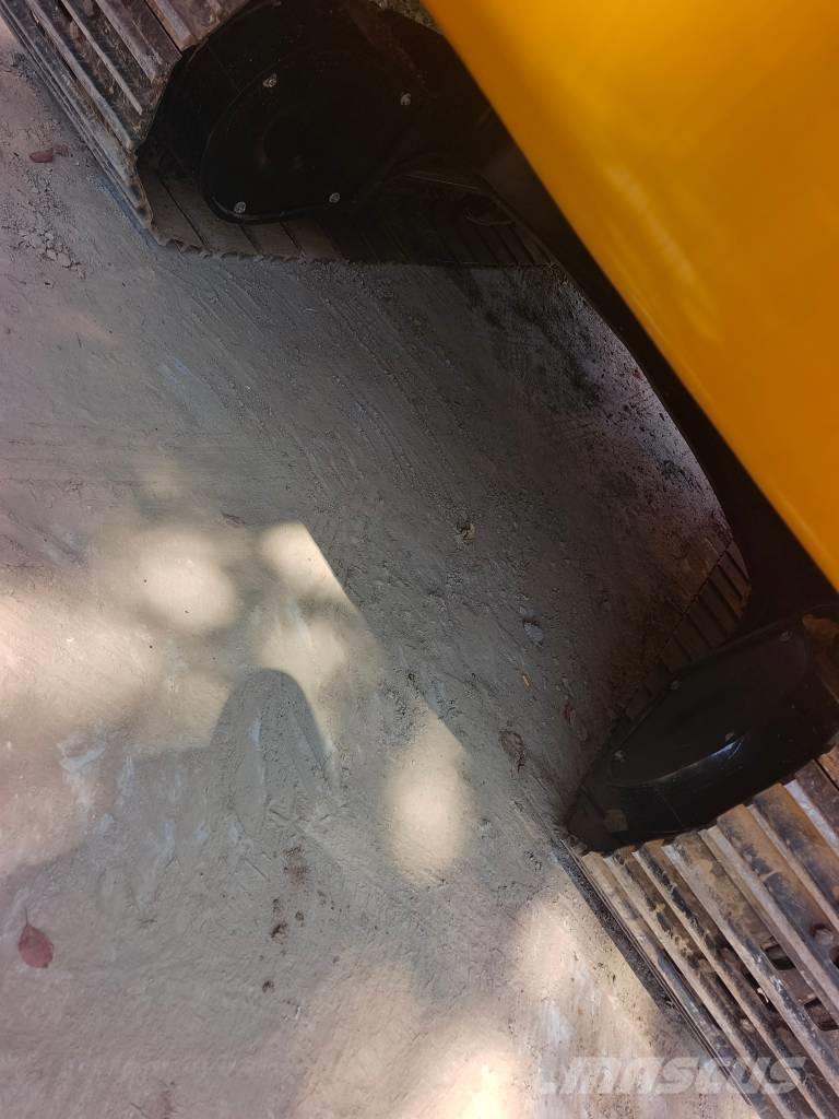 CAT 320 D Гусеничні екскаватори