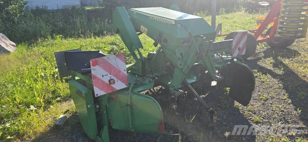 John Deere 131 Косилки-формувачі