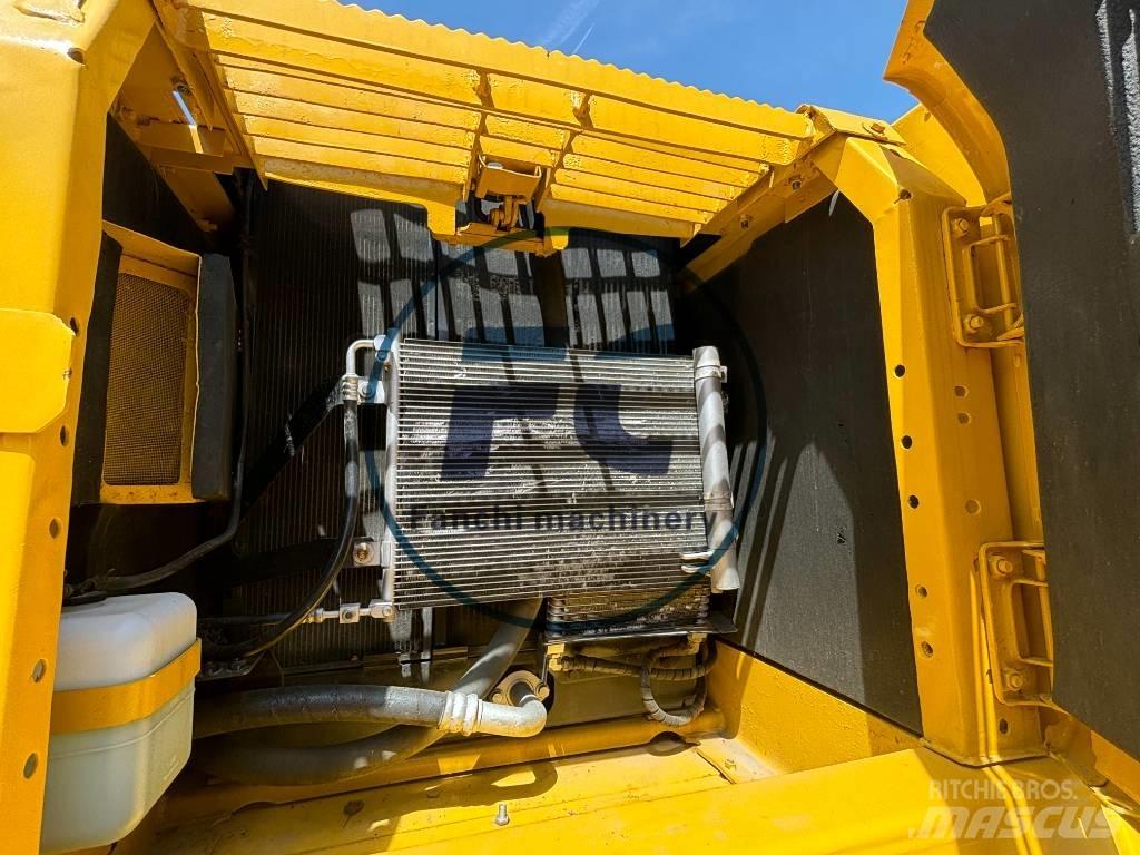 Komatsu PC 220 Гусеничні екскаватори