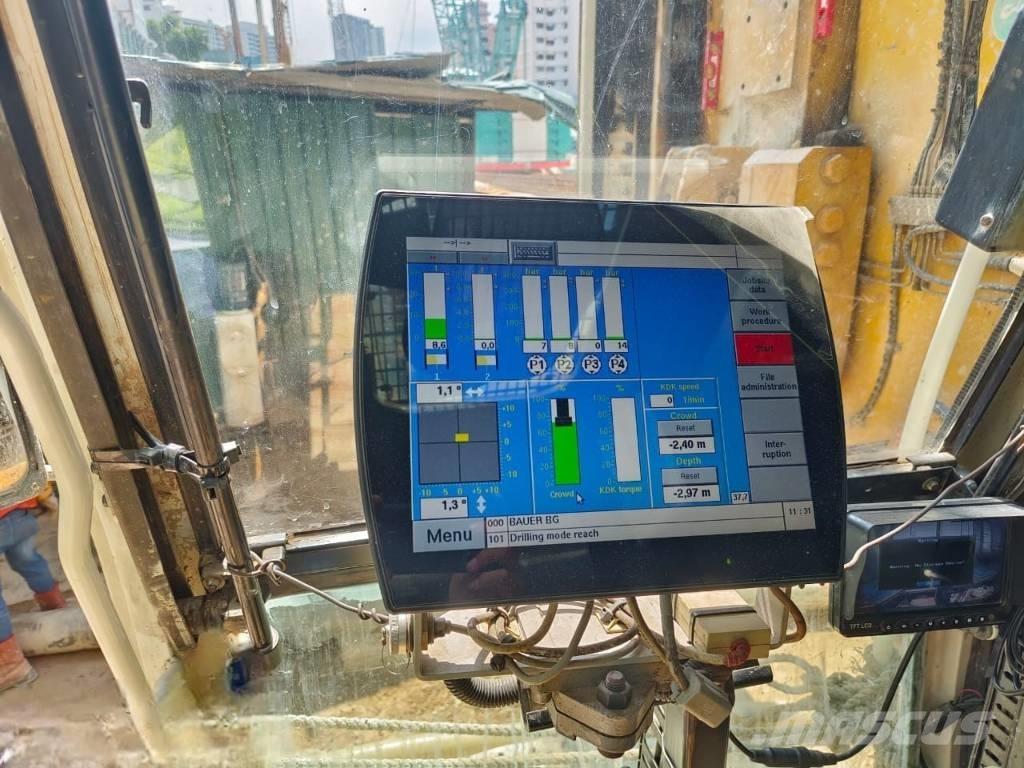 Bauer BG 36 Стаціонарні бурові установки