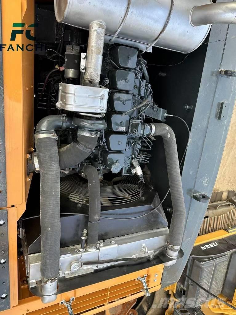 Hyundai 220LC-9S Гусеничні екскаватори